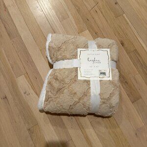 SuperSoft Hayden Throw Blanket